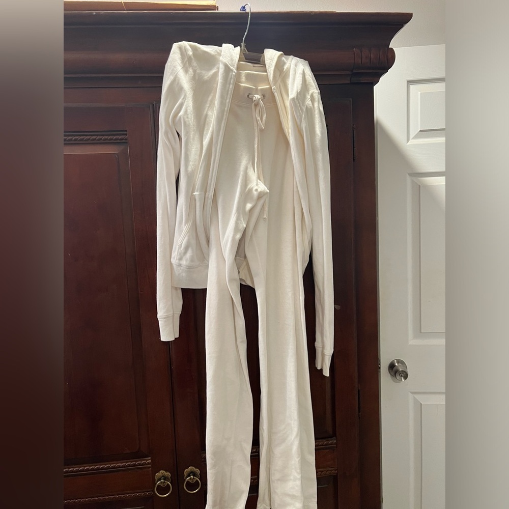 Juicy couture white set jacket and pants